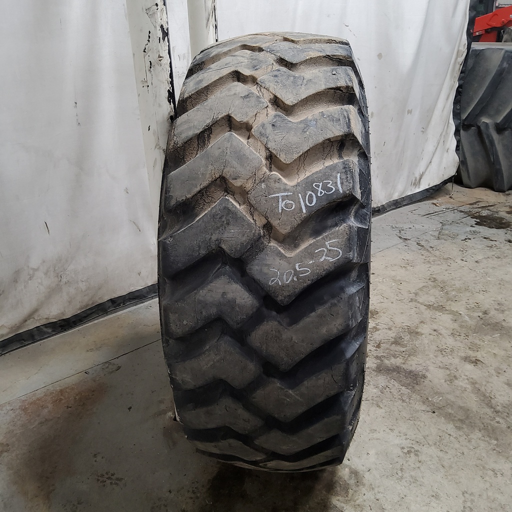 20.5/-25 Firestone Super Rock Grip E-3/L-3, H (16 Ply) 80%