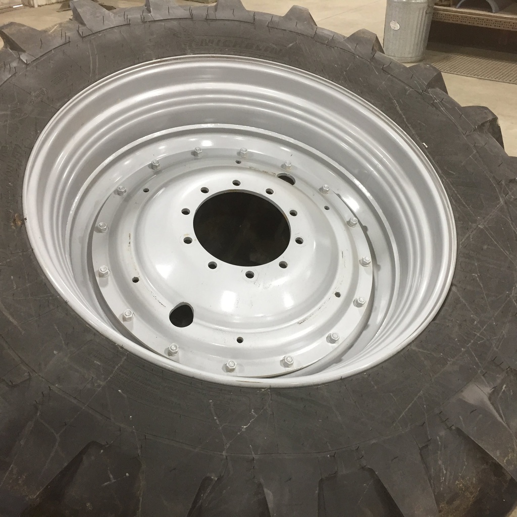 10-Hole Stub Disc Center for 38" Rim - 54", Case IH Silver Mist