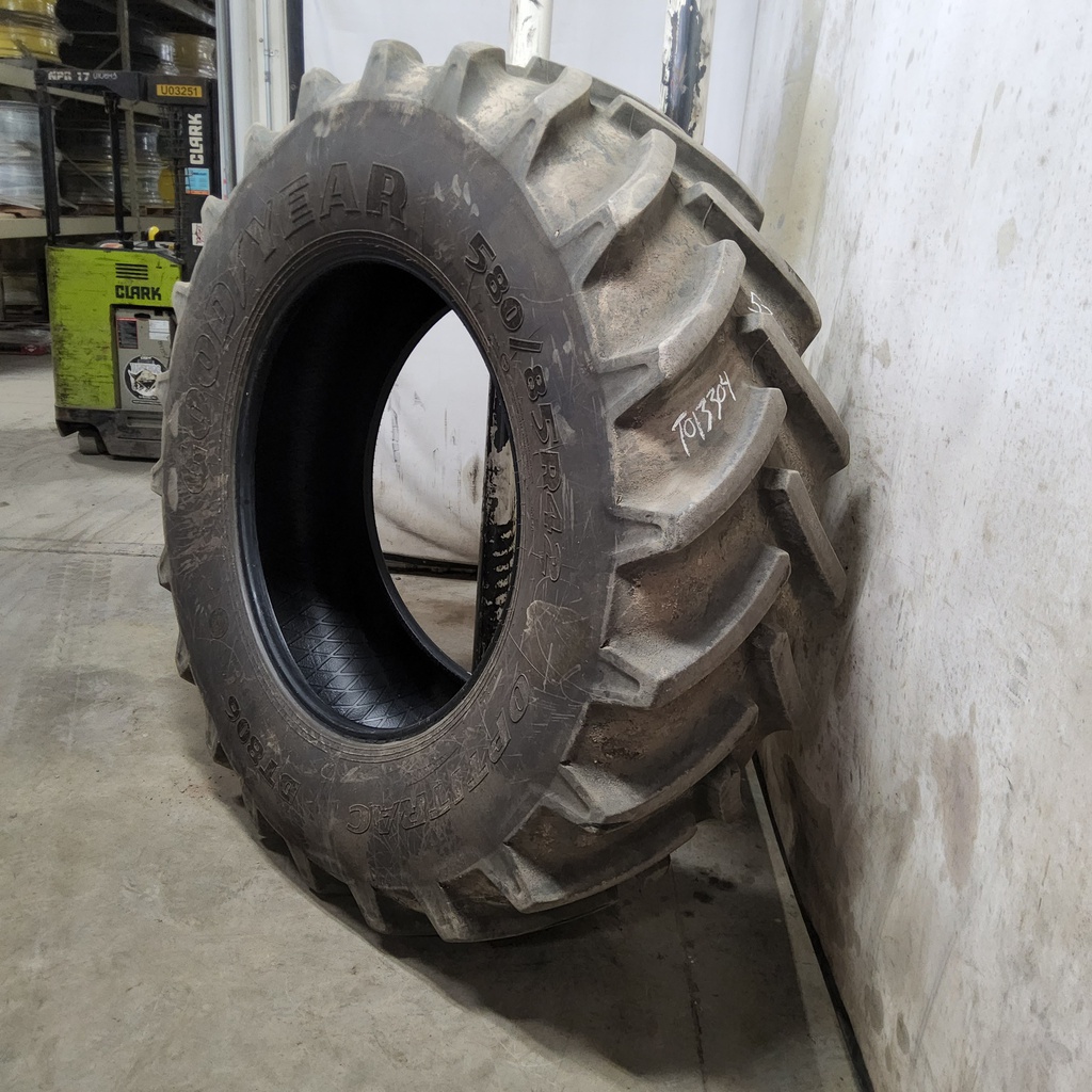 580/85R42 Goodyear Farm DT806 Optitrac R-1W 166B