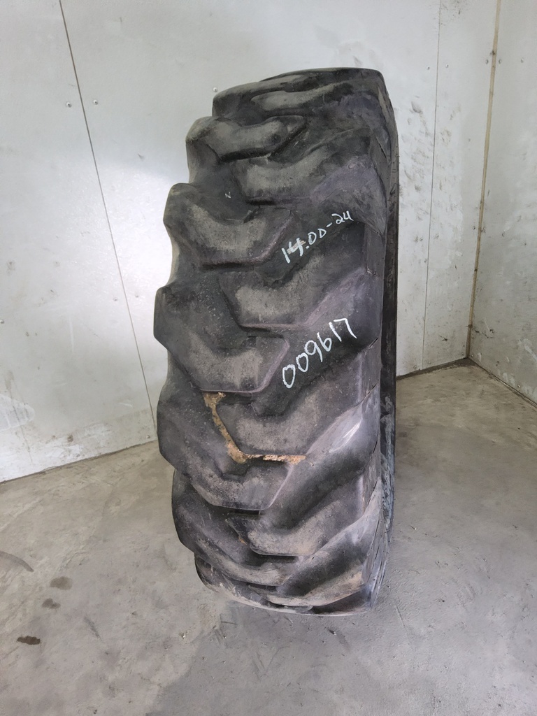 14.00/-24 Firestone Super Ground Grip G-2 , H (16 Ply) 75%