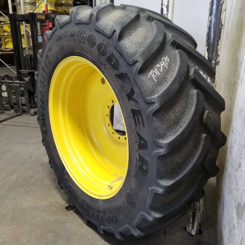 LSW 680/55R42 Goodyear Farm OptiTorque R-1 on John Deere Yellow 12-Hole Formed Plate Sprayer 80%