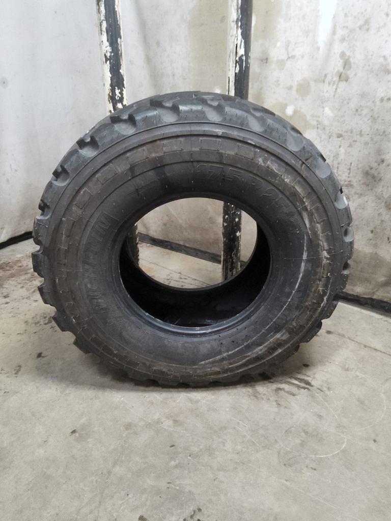 17.5/R25 Michelin XHA L-3 1* 95%