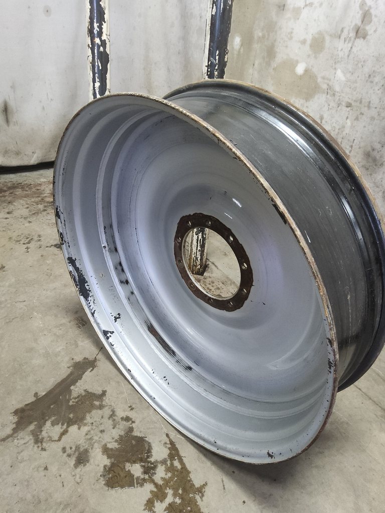 12"W x 46"D, Case IH Silver Mist 10-Hole Bubble Disc