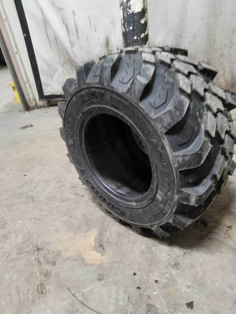 26/12.00-12 Goodyear Farm R14T R-14 107A8, C (6 Ply) 99%