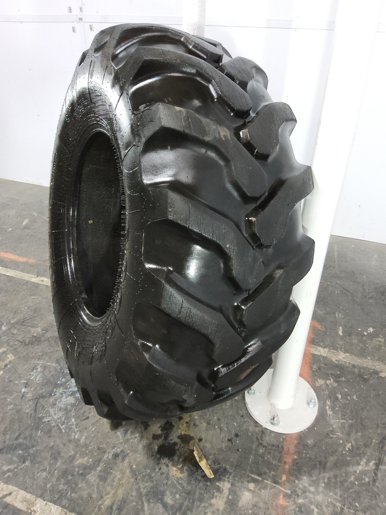 19.5/LR24 Goodyear Farm Radial IT510 R-4 152A8 85%