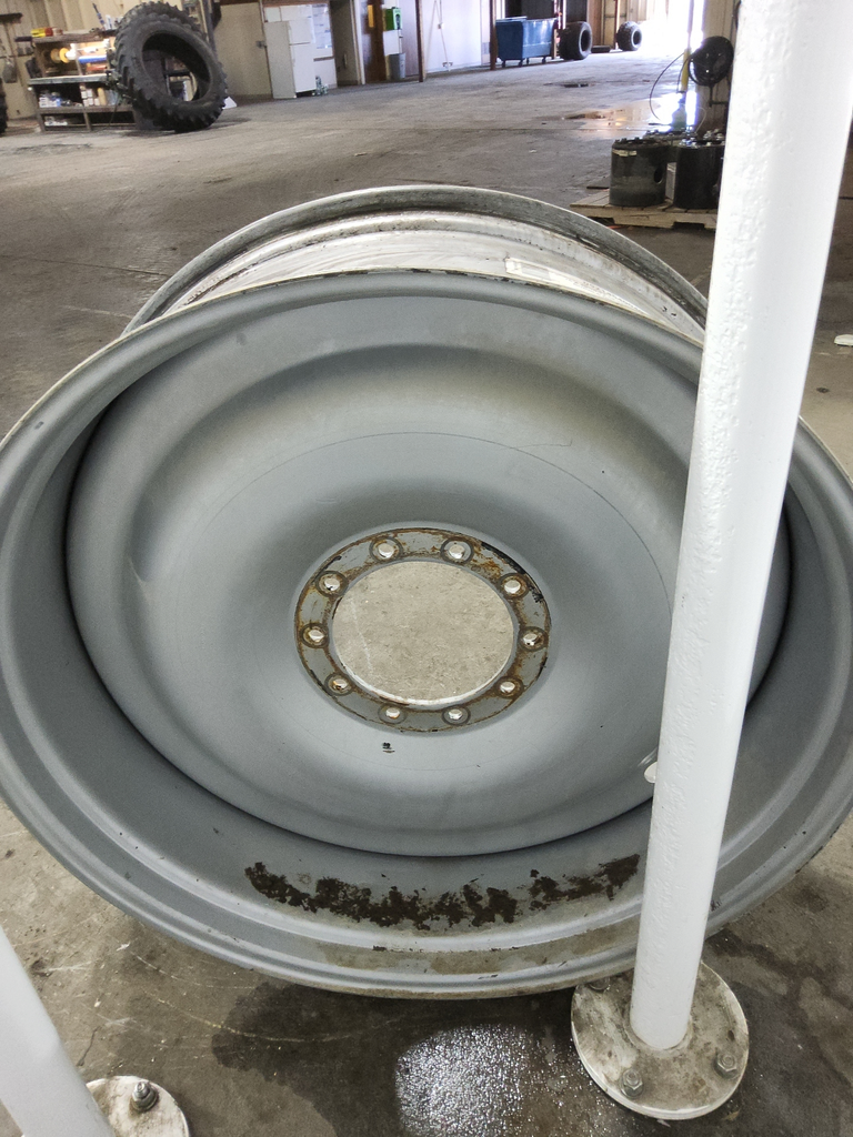 16"W x 46"D, Case IH Silver Mist 10-Hole Bubble Disc