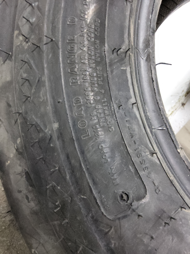 9.5/L-15 Goodyear Farm FI Highway Service I-1 D (8 Ply), 99%