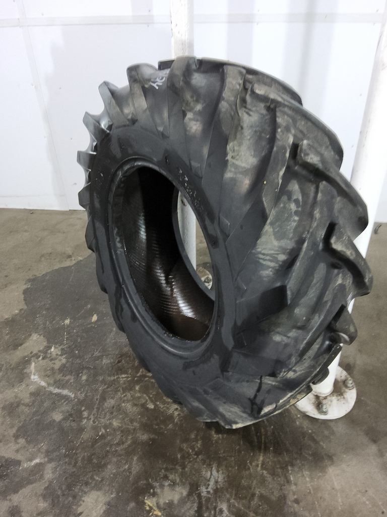 15.5/80-24 Goodyear Farm Sure Grip Implement I-3 F (12 Ply), 70%