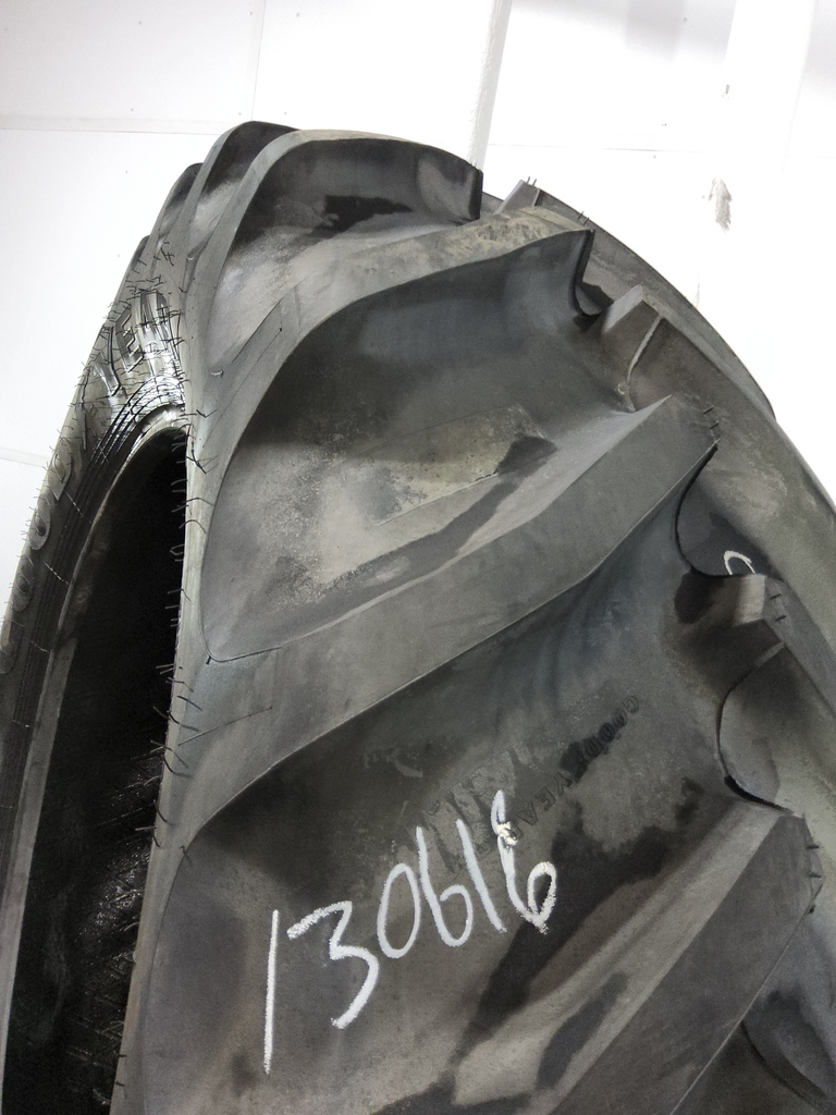 620/70R46 Goodyear Farm DT820 Super Traction R-1W 176B 99%