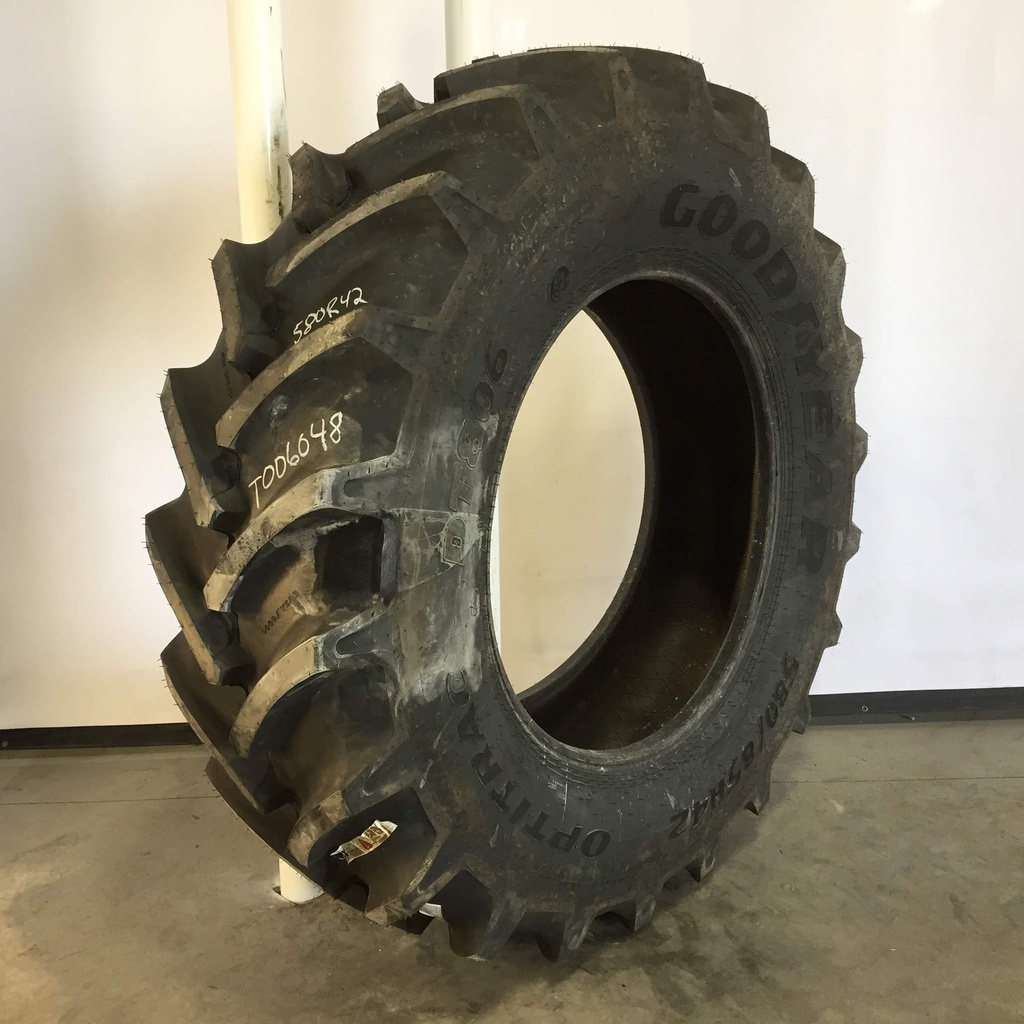 580/85R42 Goodyear Farm Optitrac R-1W 166 B 95%