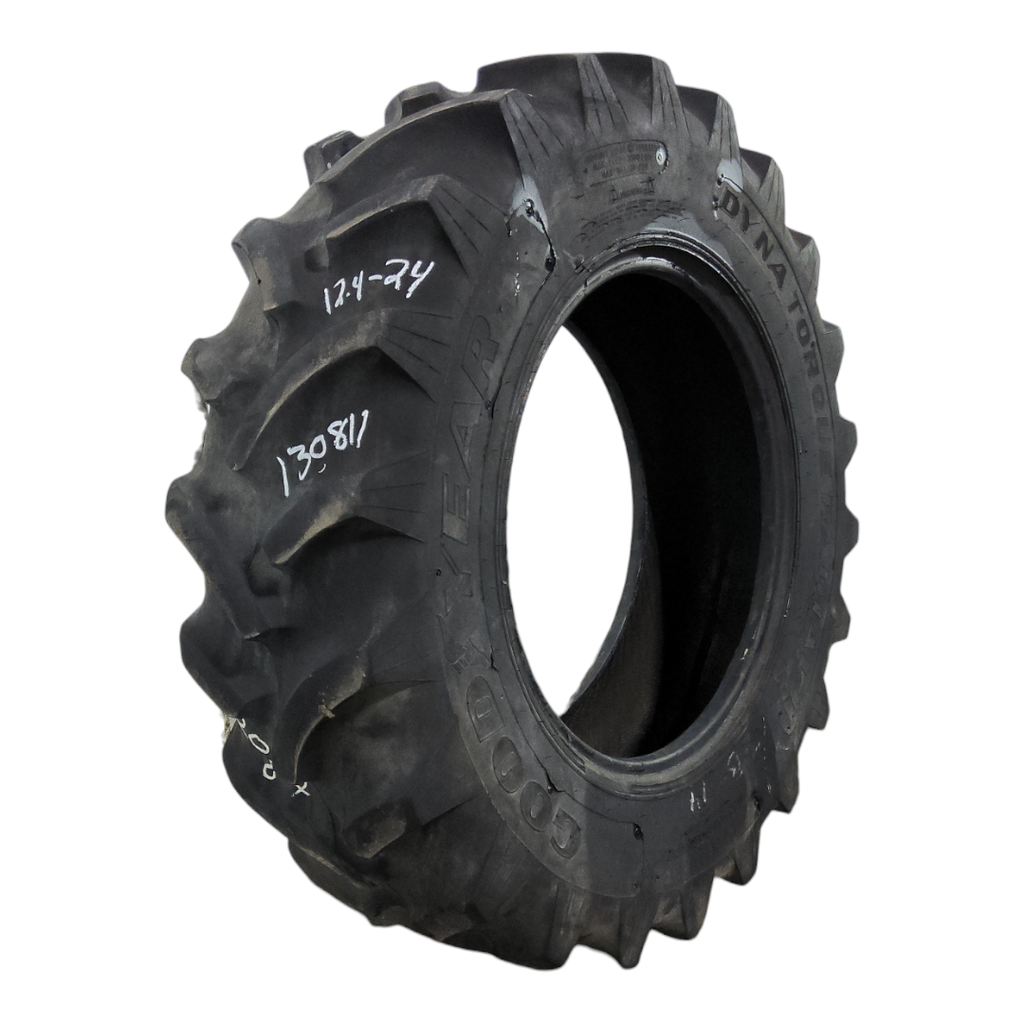 12.4-24 Goodyear Farm Dyna Torque II R-1 D (8 Ply), 122A8 55%