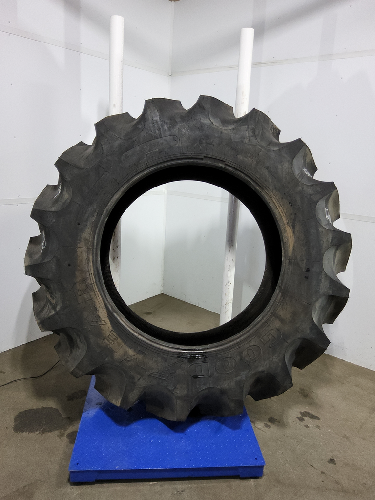 520/85R42 Goodyear Farm Special Sure Grip Radial TD8 R-2 162B 99%