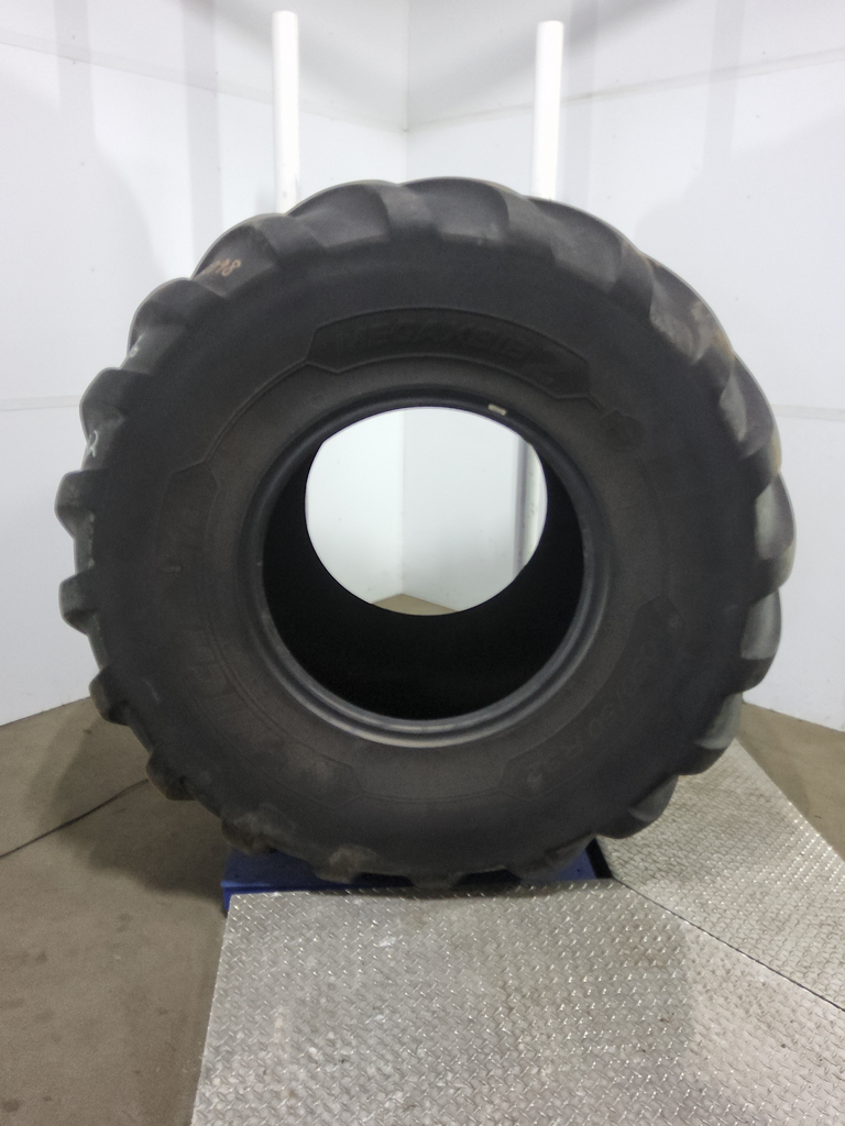 1050/50R32 Michelin MegaXBib 2 (M28) R-1W 172D 99%