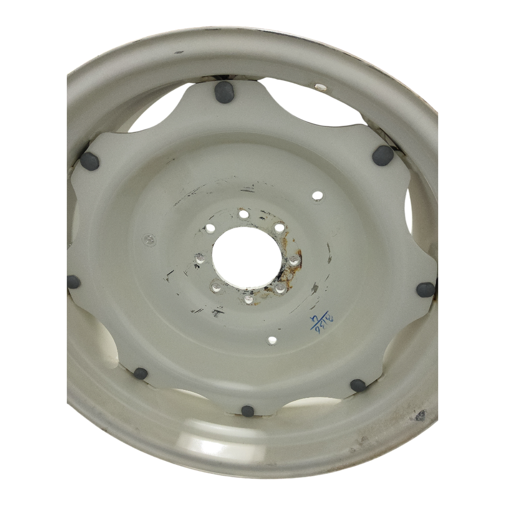 8-Hole Rim with Clamp/Loop Style Center for 30" Rim, New Holland White