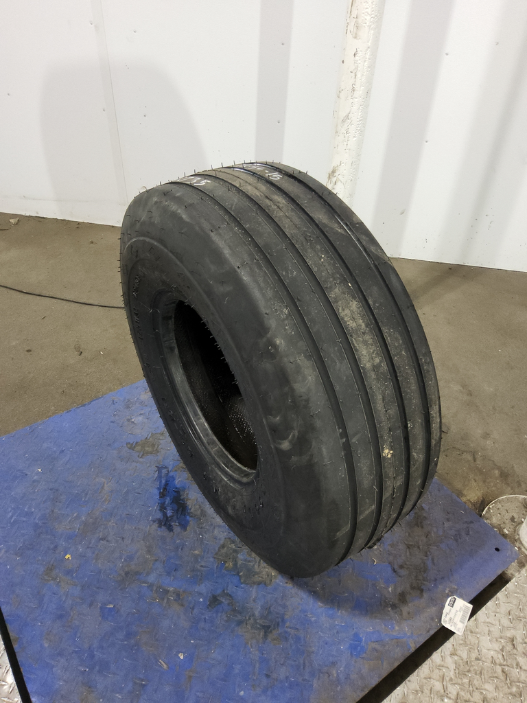 12.5L-15 Goodyear Farm FI Highway Service II I-1 F (12 Ply), 99%