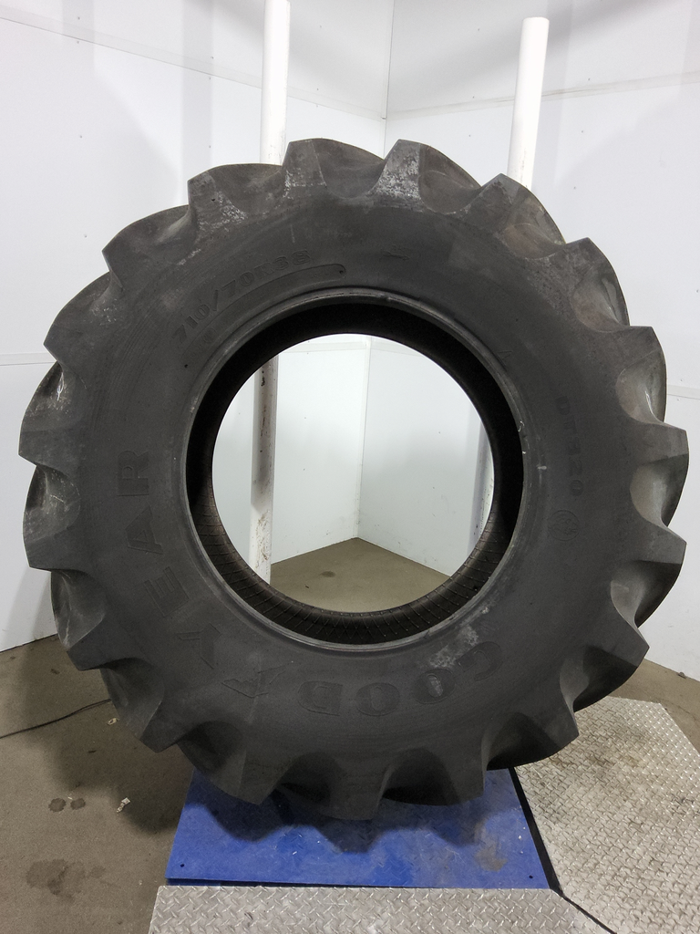 710/70R38 Goodyear Farm DT820 Super Traction R-1W 166B 99%