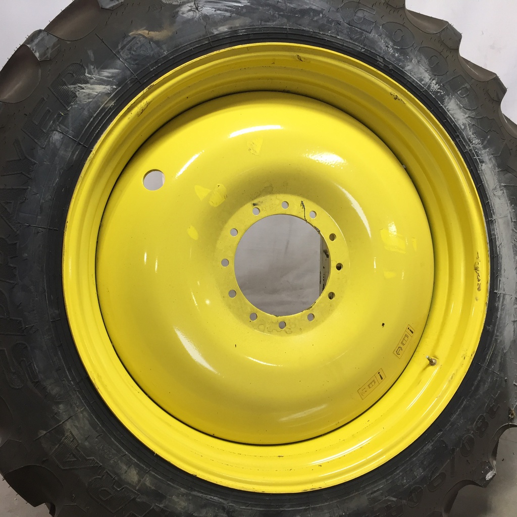 13"W x 46"D, John Deere Yellow 12-Hole Bubble Disc