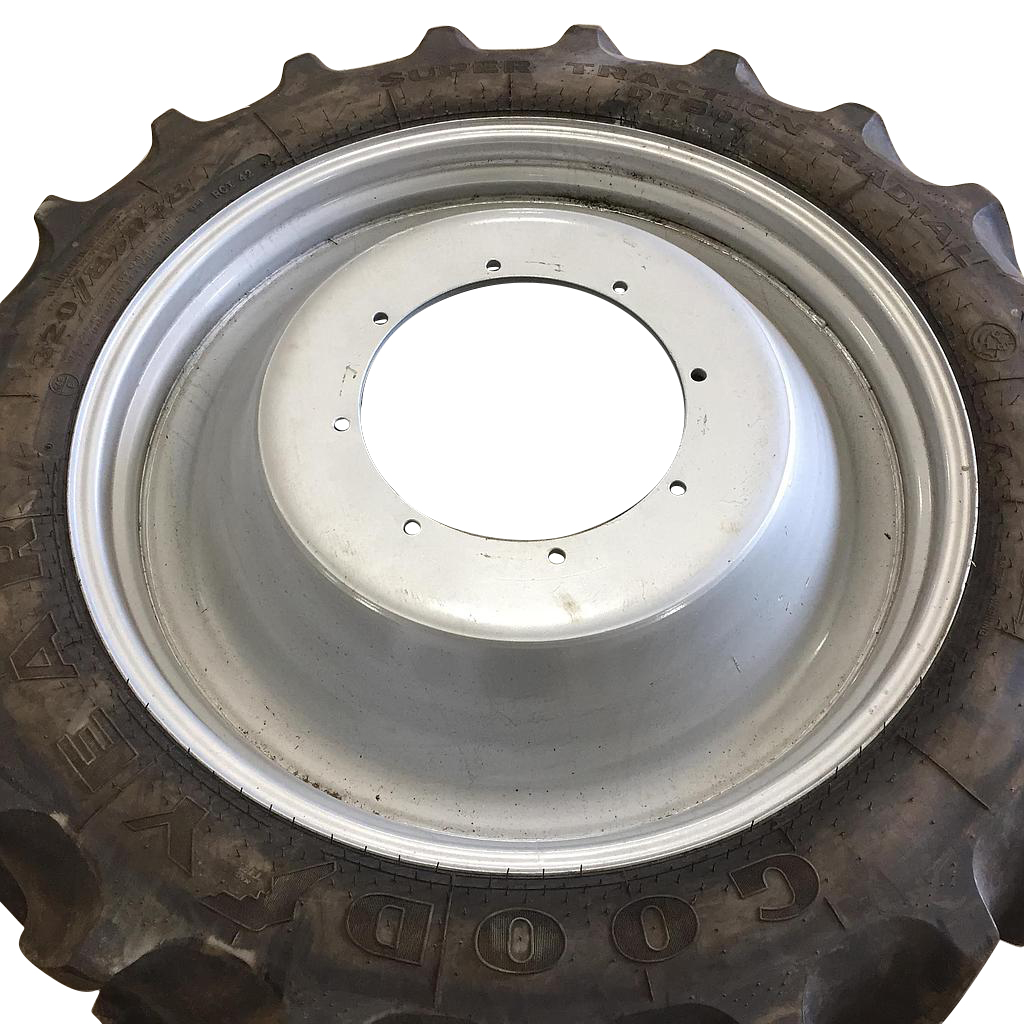 10"W x 38"D, Case IH Silver Mist 8-Hole Spun Disc