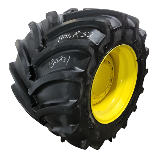 [130331] LSW1100/35R32 Goodyear Farm Optitrac R-1W on John Deere Yellow 12-Hole Formed Plate, 85%